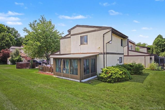 7 Allan Park Mews, Middletown, NY 10940
