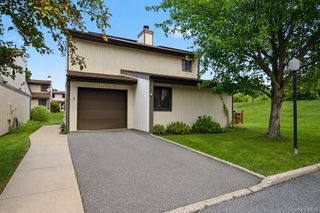 7 Allan Park Mews, Middletown, NY 10940