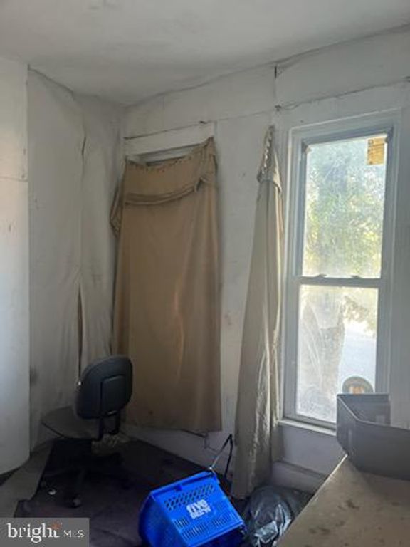 Image 4 of property listing at 1417 MOSHER ST, Baltimore, MD 21217