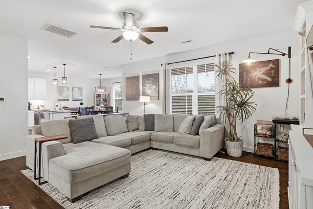 206 Clear Court, Taylors, SC 29687