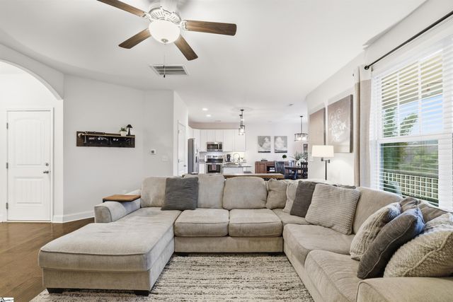 206 Clear Court, Taylors, SC 29687