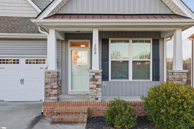 206 Clear Court, Taylors, SC 29687