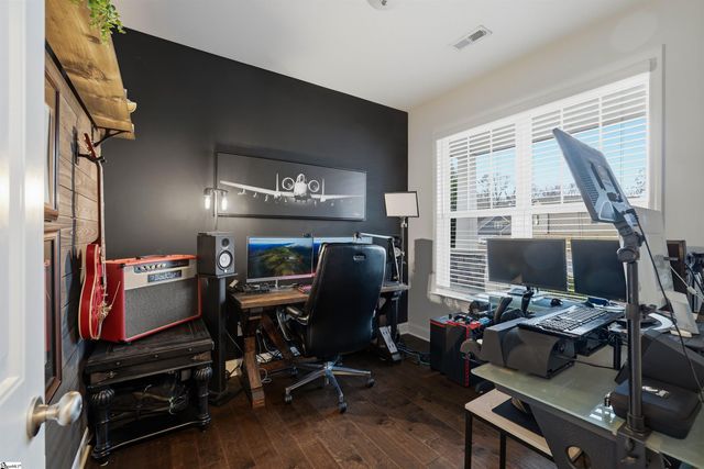 206 Clear Court, Taylors, SC 29687