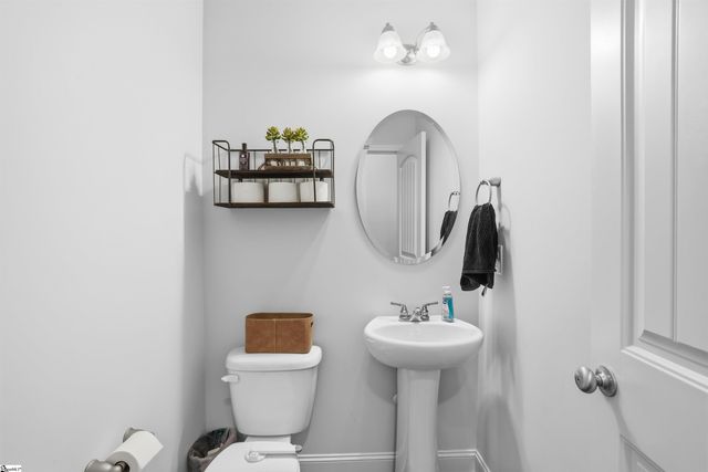 206 Clear Court, Taylors, SC 29687