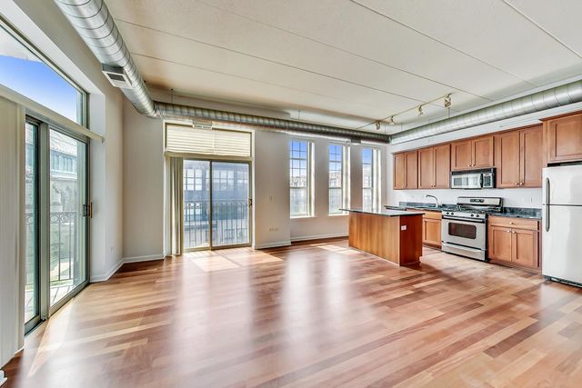 1919 S Michigan Avenue 302, Chicago, IL 60616