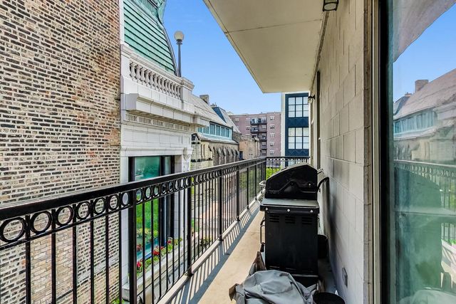 1919 S Michigan Avenue 302, Chicago, IL 60616