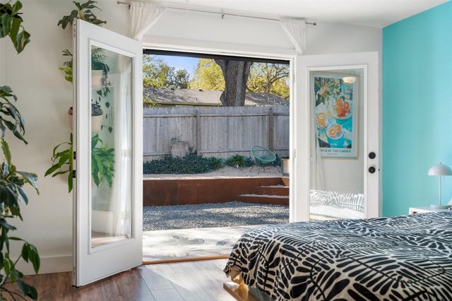 909 Milford WAY B, Austin, TX 78745