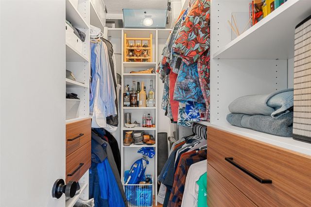 909 Milford WAY B, Austin, TX 78745