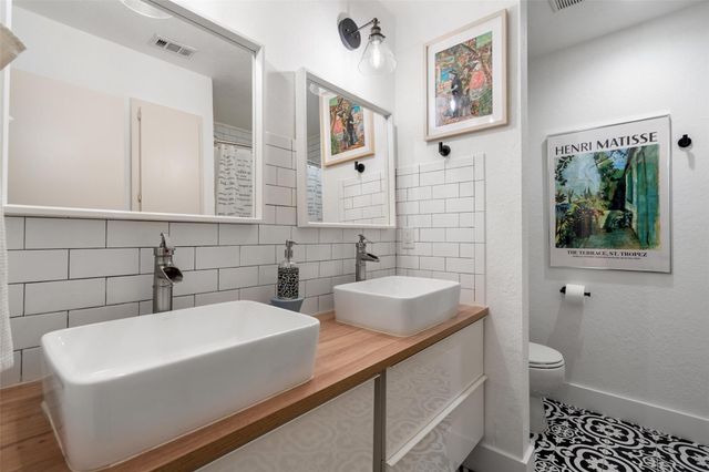 909 Milford WAY B, Austin, TX 78745