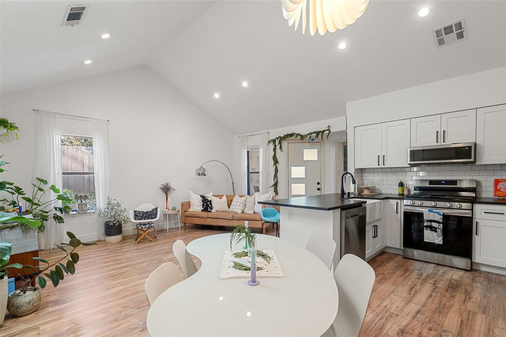 909 Milford WAY B, Austin, TX 78745