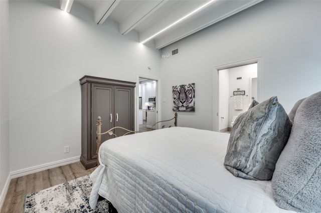 6211 W Northwest Highway G202, Dallas, TX 75225