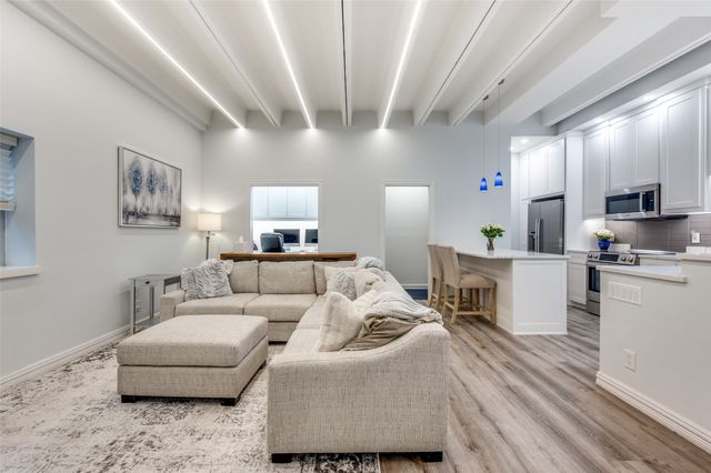 6211 W Northwest Highway G202, Dallas, TX 75225