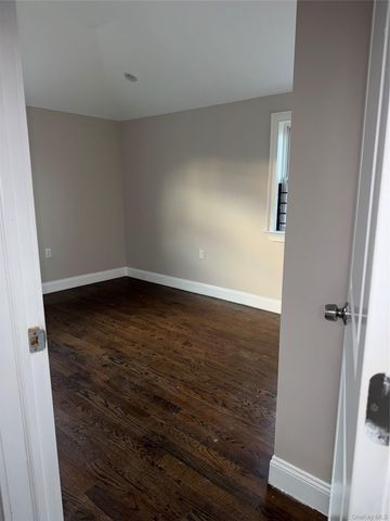 13916 Caney Lane 2nd Floor, Rosedale, NY 11422