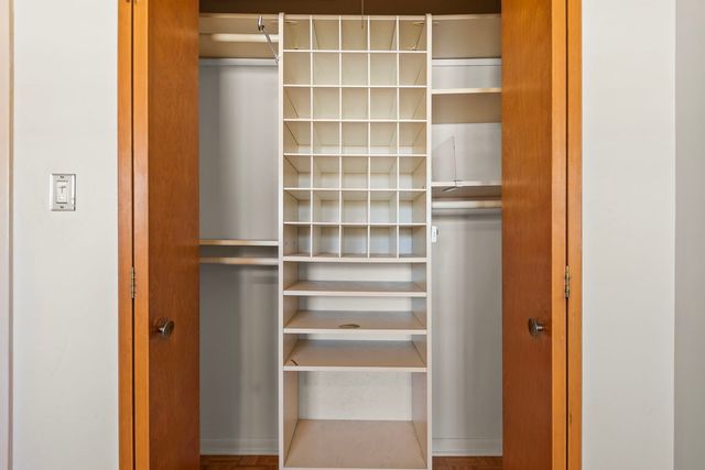 1033 W Ohio Street, Glenwood, IL 60425