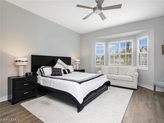 4758 Stratford CT 1302, Naples, FL 34105