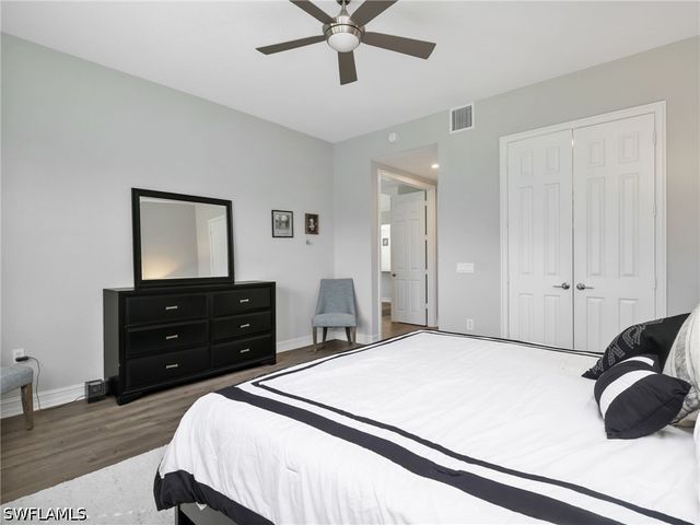 4758 Stratford CT 1302, Naples, FL 34105