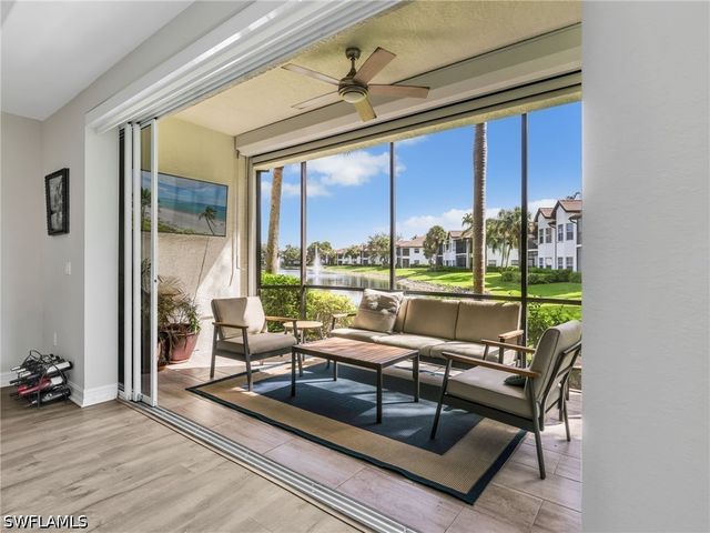 4758 Stratford CT 1302, Naples, FL 34105