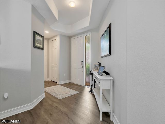 4758 Stratford CT 1302, Naples, FL 34105