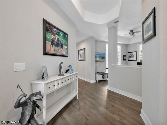4758 Stratford CT 1302, Naples, FL 34105