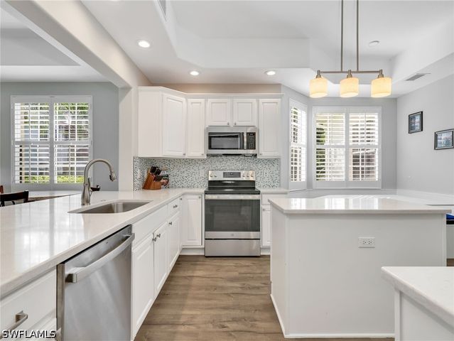 4758 Stratford CT 1302, Naples, FL 34105