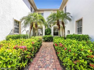 4758 Stratford CT 1302, Naples, FL 34105