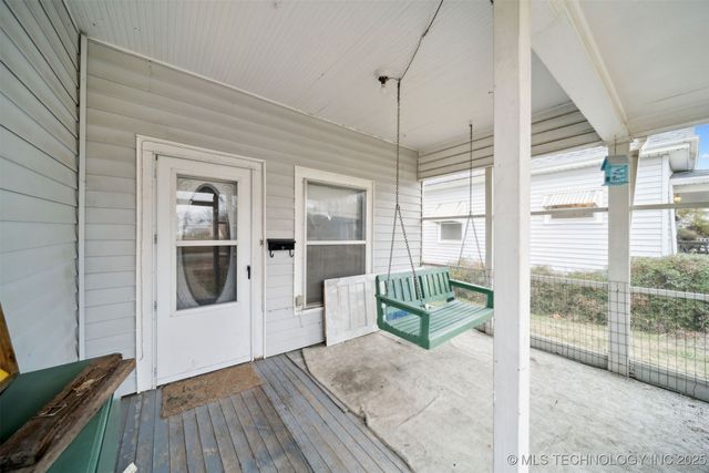 422 W Davis Drive, Nowata, OK 74048