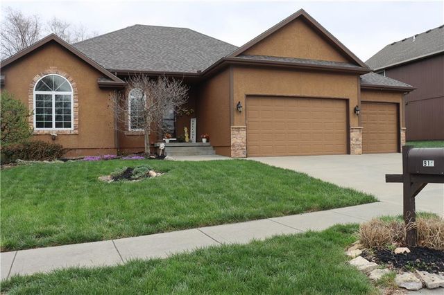 915 Englewood Drive, Kearney, MO 64060