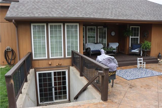 915 Englewood Drive, Kearney, MO 64060