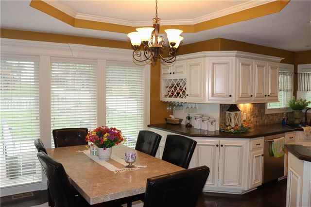 915 Englewood Drive, Kearney, MO 64060
