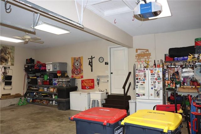 915 Englewood Drive, Kearney, MO 64060