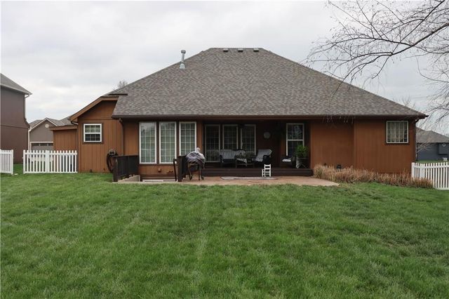 915 Englewood Drive, Kearney, MO 64060