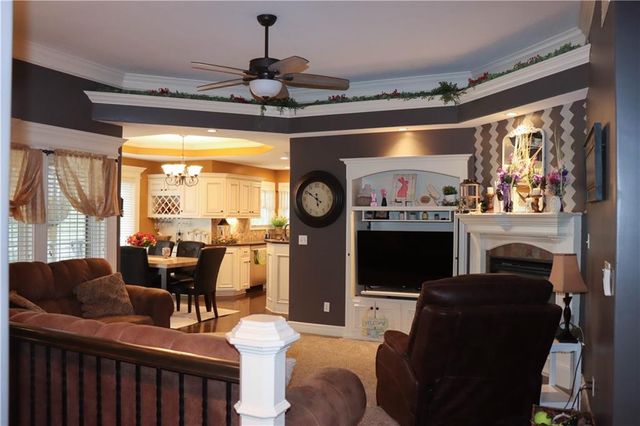 915 Englewood Drive, Kearney, MO 64060