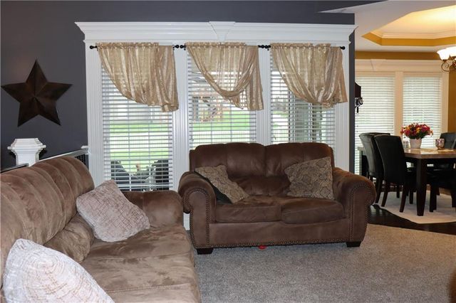 915 Englewood Drive, Kearney, MO 64060
