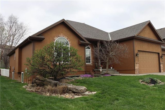 915 Englewood Drive, Kearney, MO 64060
