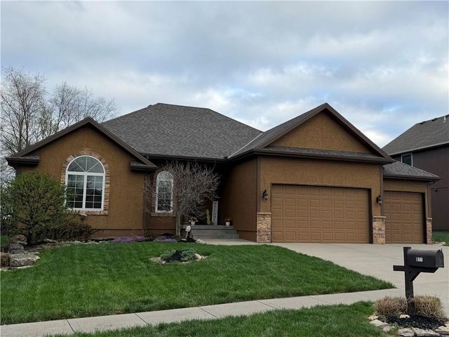 915 Englewood Drive, Kearney, MO 64060