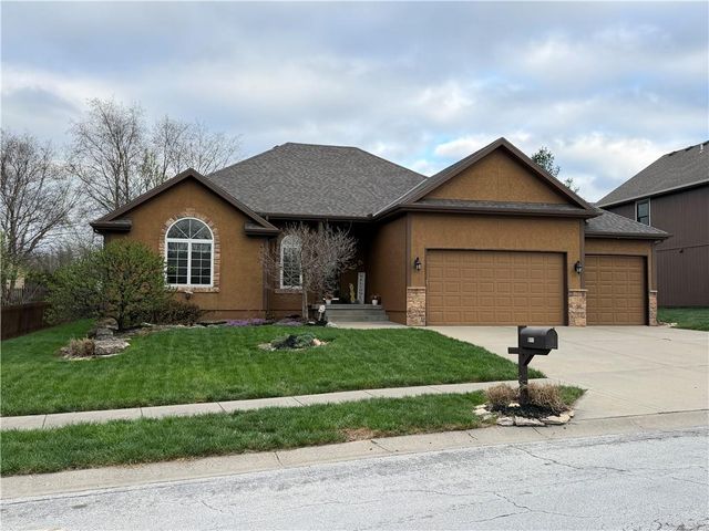 915 Englewood Drive, Kearney, MO 64060