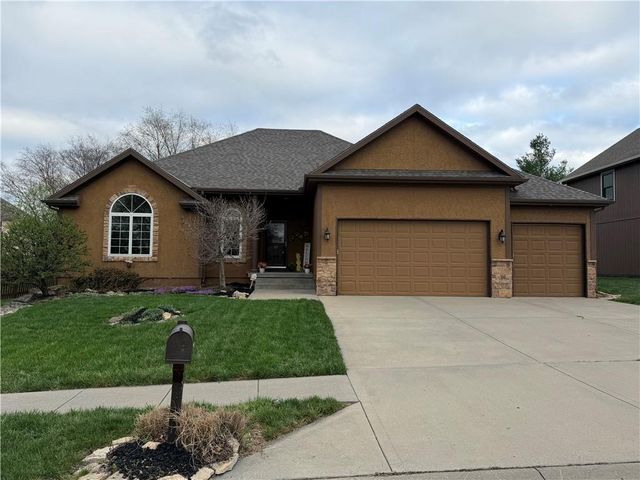 915 Englewood Drive, Kearney, MO 64060
