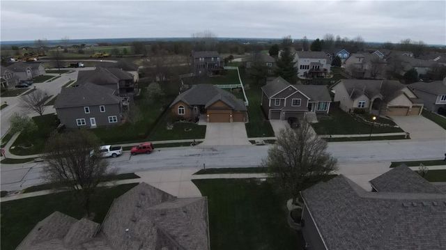 915 Englewood Drive, Kearney, MO 64060