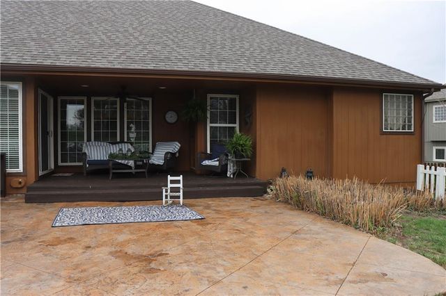 915 Englewood Drive, Kearney, MO 64060