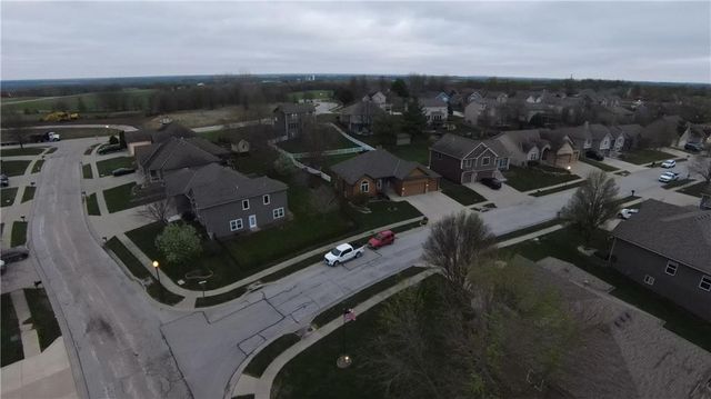 915 Englewood Drive, Kearney, MO 64060