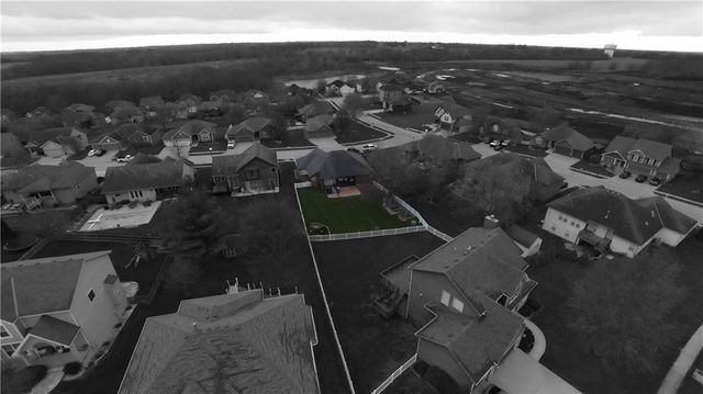 915 Englewood Drive, Kearney, MO 64060