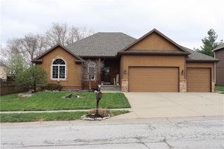 915 Englewood Drive, Kearney, MO 64060