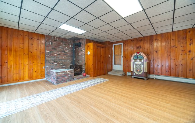 28 Cemetery Road, Willington, CT 06279