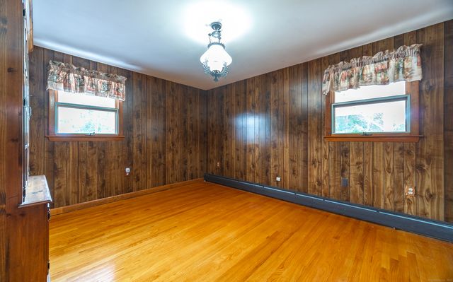 28 Cemetery Road, Willington, CT 06279