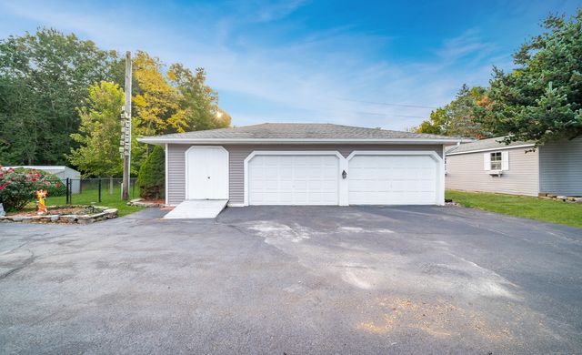28 Cemetery Road, Willington, CT 06279