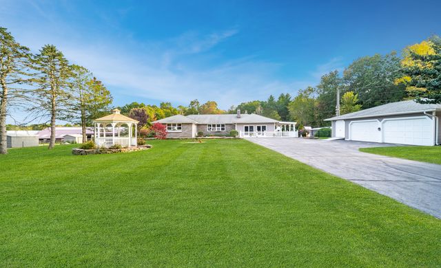 28 Cemetery Road, Willington, CT 06279