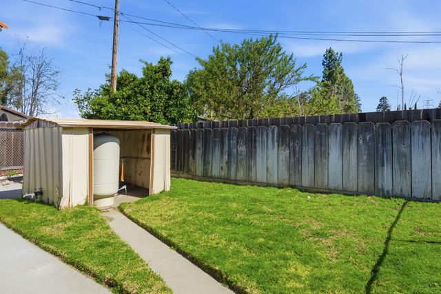 16590 S Austin Rd, Manteca, CA 95336