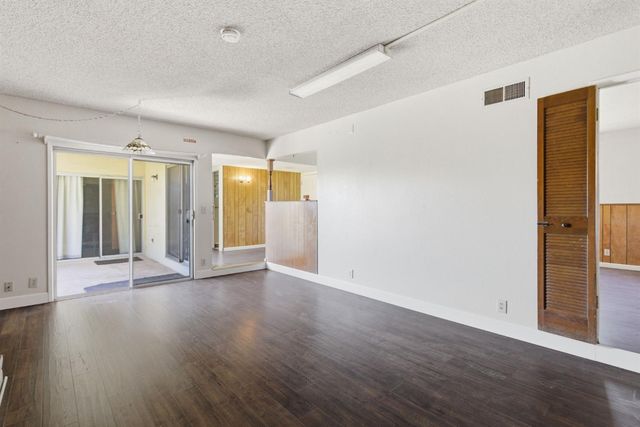 16590 S Austin Rd, Manteca, CA 95336