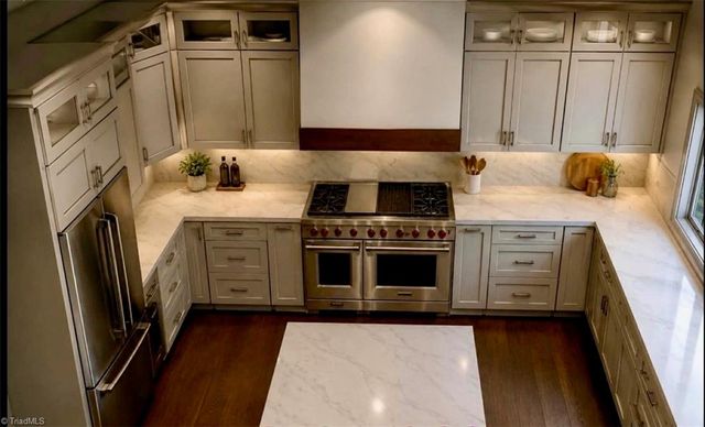 324 NW Banbury Road, Winston-salem, NC 27104