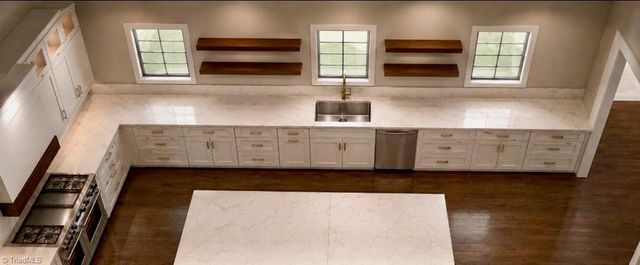 324 NW Banbury Road, Winston-salem, NC 27104